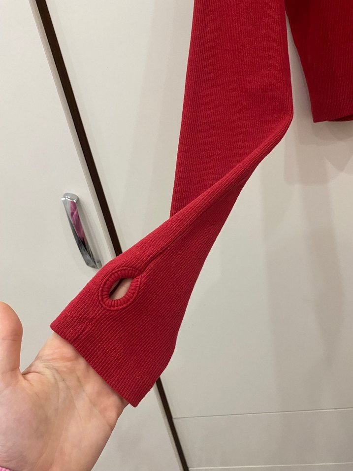 Kırmızı Boğazlı Mini Triko Kazak - Görsel 2