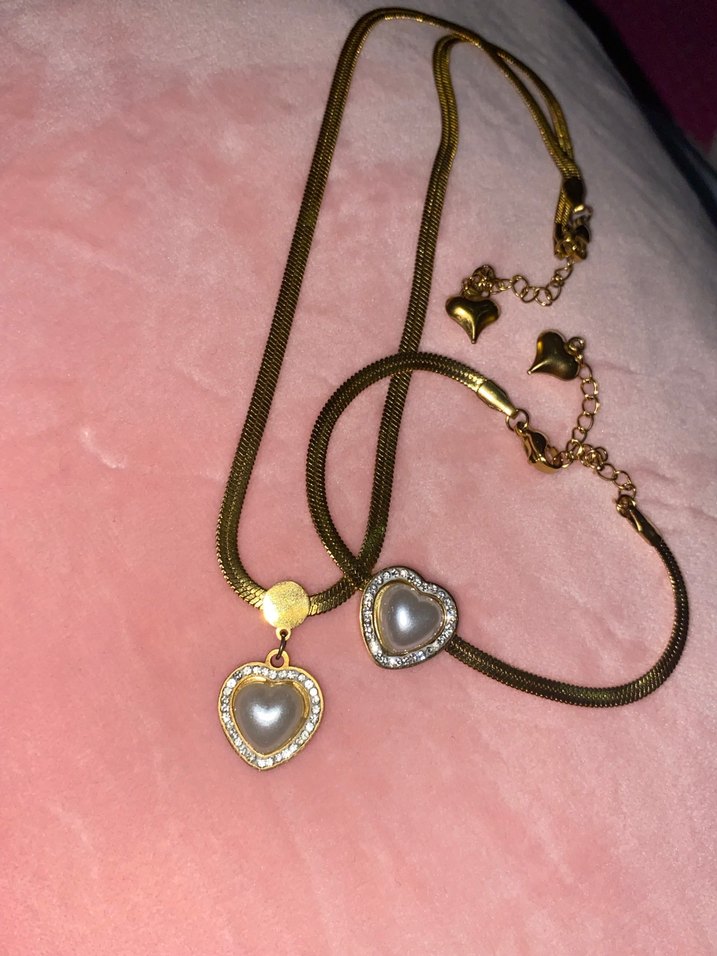 Altın Renkli kalp Desenli Vintage Kolye - Görsel 2