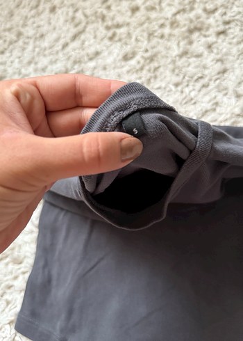 Trendyolmilla Antrasit Viskon Esnek Örme Bluz - Görsel 3