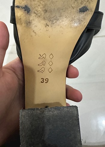 Diğer Tokalı Siyah Topuklu Kadın Terlik