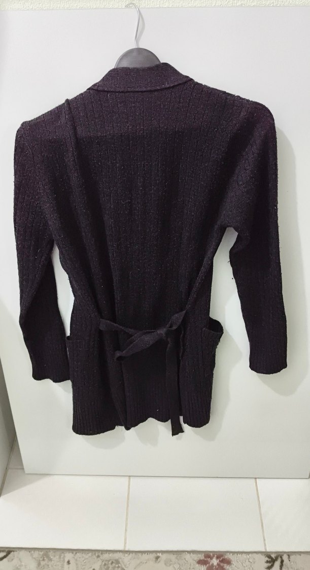 Düğmeli Siyah Yün Kadın Hırka - Görsel 2