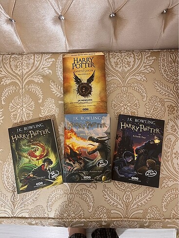 Harry Potter 1,2,4,8. kitap