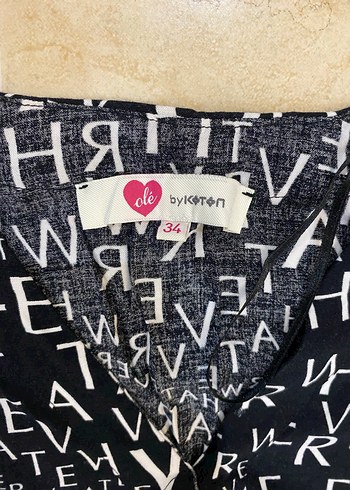 Siyah V Yaka Baskılı crop - Görsel 2