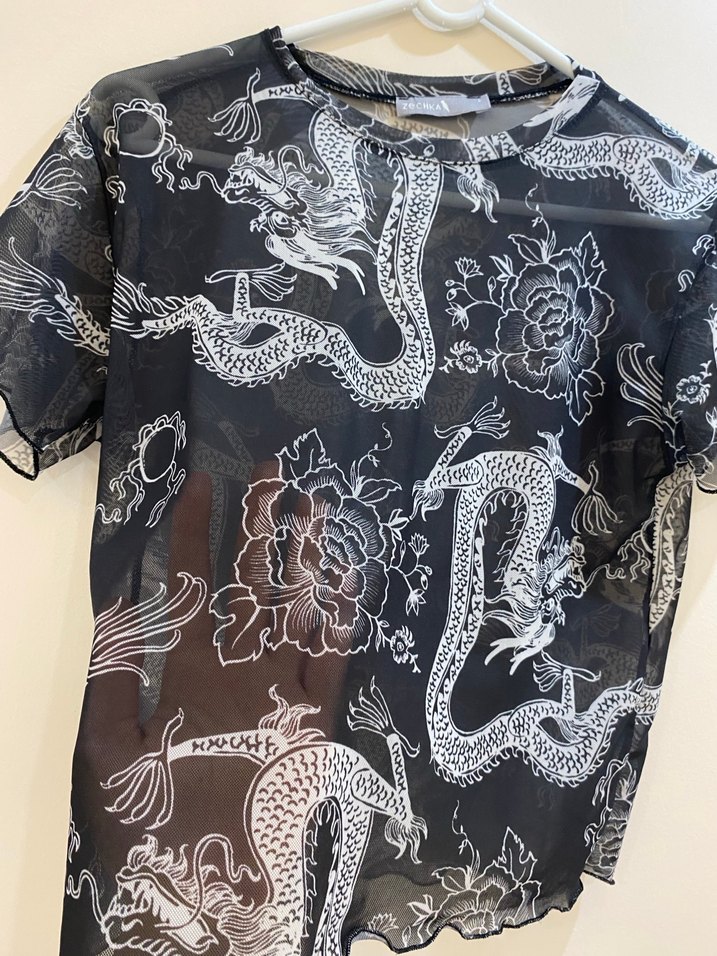 Yılan Desenli Siyah Transparan Kadın Tişört - Görsel 2