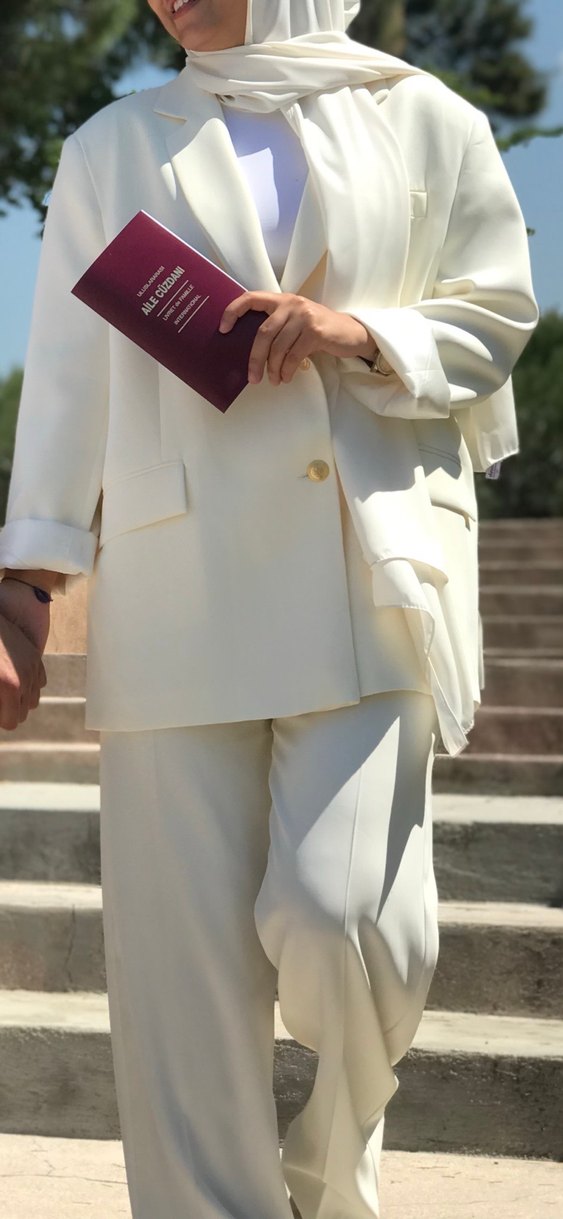 Düğmeli Beyaz Klasik Damat Takımı - Görsel 2