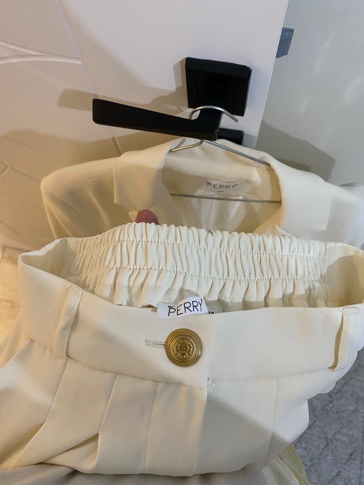 Düğmeli Beyaz Klasik Damat Takımı - Görsel 4