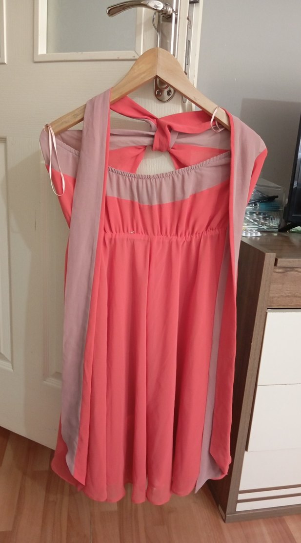 Boyundan Bağlamalı Elbise - Görsel 2