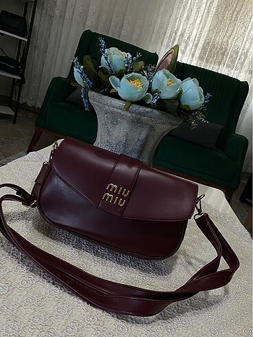 Bordo renk miu miu çanta