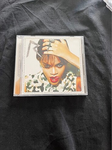 Rihanna Talk that Talk albüm