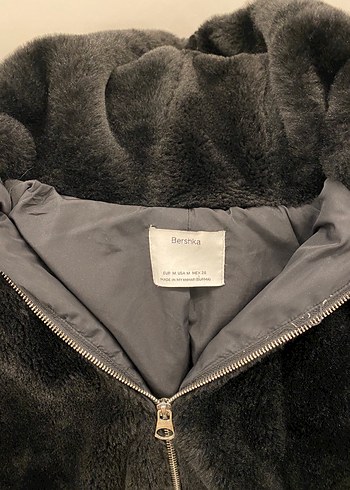 Bershka Siyah Kapüşonlu Suni Kürk Midi Mont
