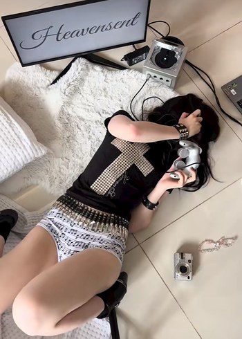 s Beden siyah Renk ACİLLLLLLL kulanılmış külot ilanı
