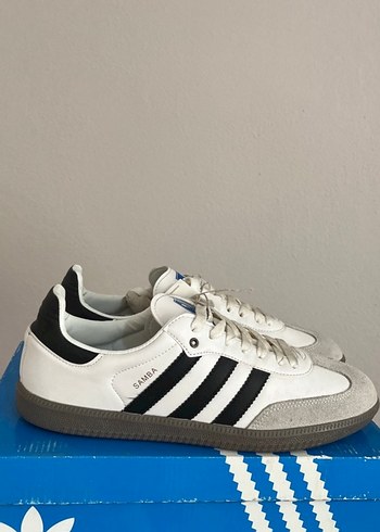 Beyaz Siyah Şeritli Kadın Spor Ayakkabı - Görsel 3