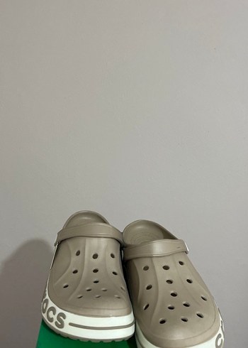 Crocs 44