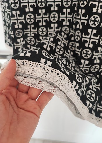 s Beden siyah Renk Dantel Detaylı Siyah Desenli tunik
