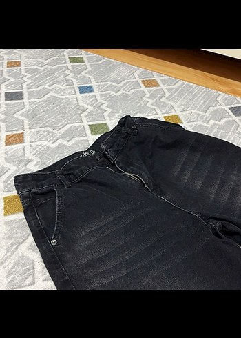 Diğer Kadın Siyah Kemerli Midi Jean