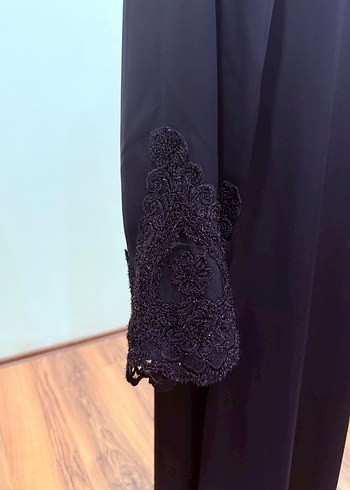 Dantel İşlemeli Siyah Uzun Kollu Gotik Abiye