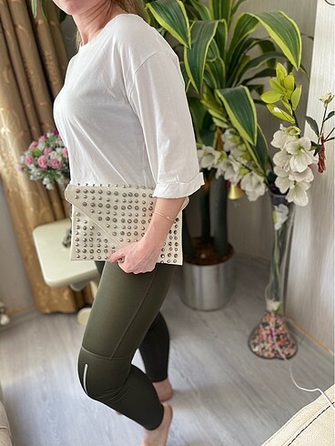 Beyaz Clutch Çanta