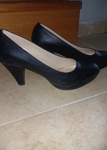 40 Beden Klasik Siyah Stiletto Topuklu Kadın Ayakkabı