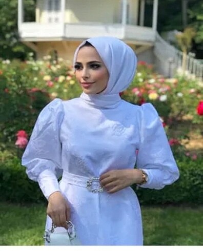 Beyaz jakar elbise