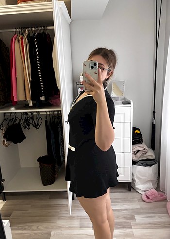 H&M V Yaka Siyah Midi Elbise