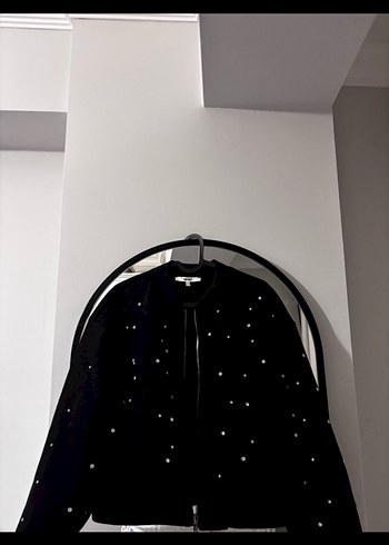 Koton Düğmeli Siyah İşlemeli Midi Kadın Ceket