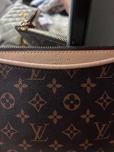 Louis Vuitton El çantası