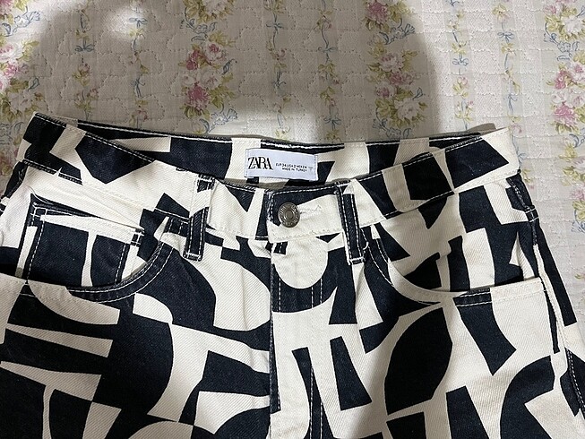 Zara Zara geometrik desenli jean
