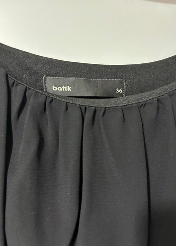 s Beden siyah Renk Siyah Piliseli Midi Askılı Elbise