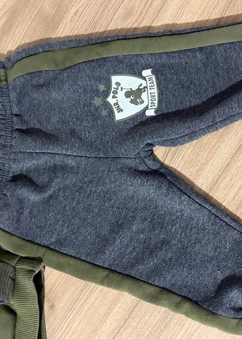 Gri ve Haki Bebek Eşofman Takımı - Görsel 2