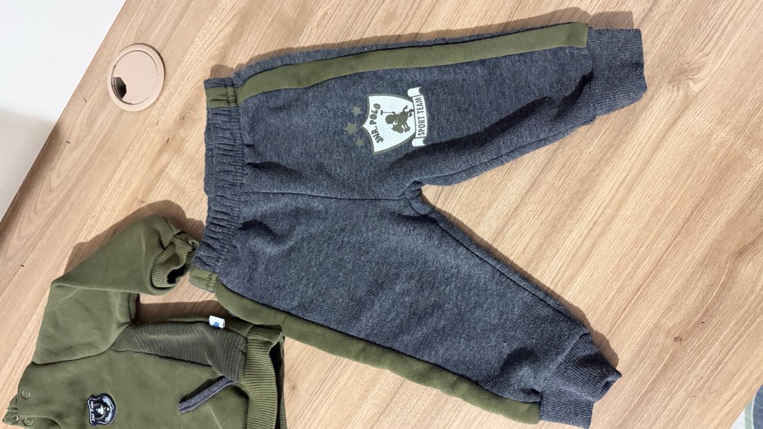 Gri ve Haki Bebek Eşofman Takımı - Görsel 2