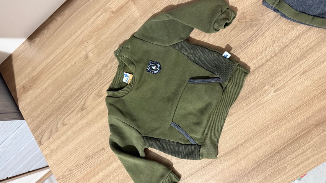 Gri ve Haki Bebek Eşofman Takımı - Görsel 3