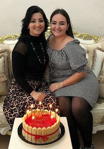 Siyah beyaz elbise