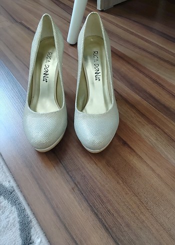 Loro Piana ürünü