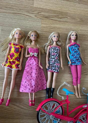  Beden Renk 4 adet Barbie Bebek ve Bisiklet Seti