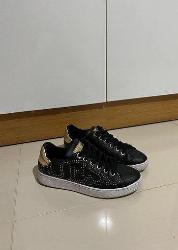 37 Beden Guess Siyah Kadın Sneaker