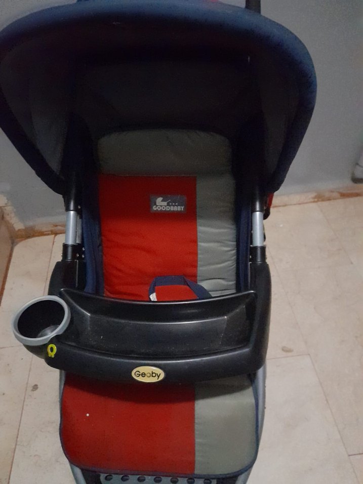 Kırmızı Bebek Arabası - Görsel 2