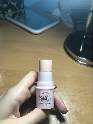  Beden essence göz altı aydınlatıcısı