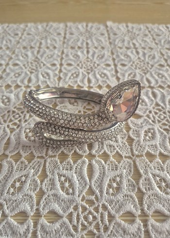 Gri Yılan Desenli Payetli Kadın El Zinciri - Görsel 2