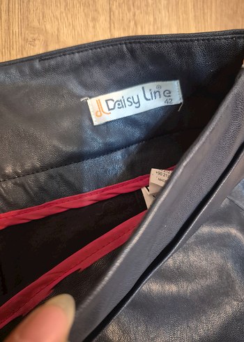Diğer Kemer Detaylı Siyah Deri Midi Etek