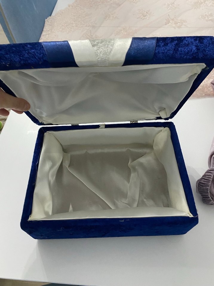 Parlak Mavi Nakışlı Erkek Sandık - Görsel 4