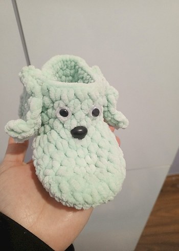 Gri Nakışlı Erkek Bebek Örgü Patik - Görsel 3