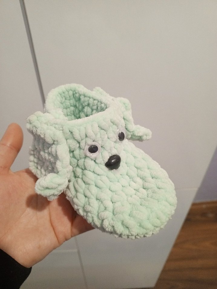 Gri Nakışlı Erkek Bebek Örgü Patik - Görsel 2