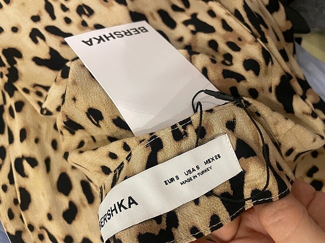 s Beden camel Renk Bershka leopar midi etek