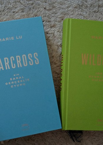  Marie Lu İki Kitap Seti: Warcross & Wildcard