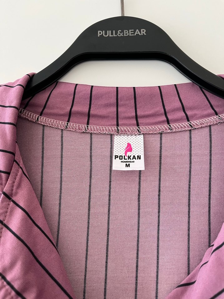 Düğmeli V Yaka Kısa Kollu Pembe Kadın Gömlek - Görsel 2