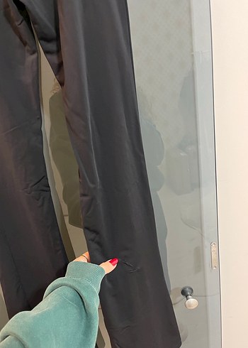 Siyah Kadın Yırtmaçlı İspanyol Paça Pantolon - Görsel 4