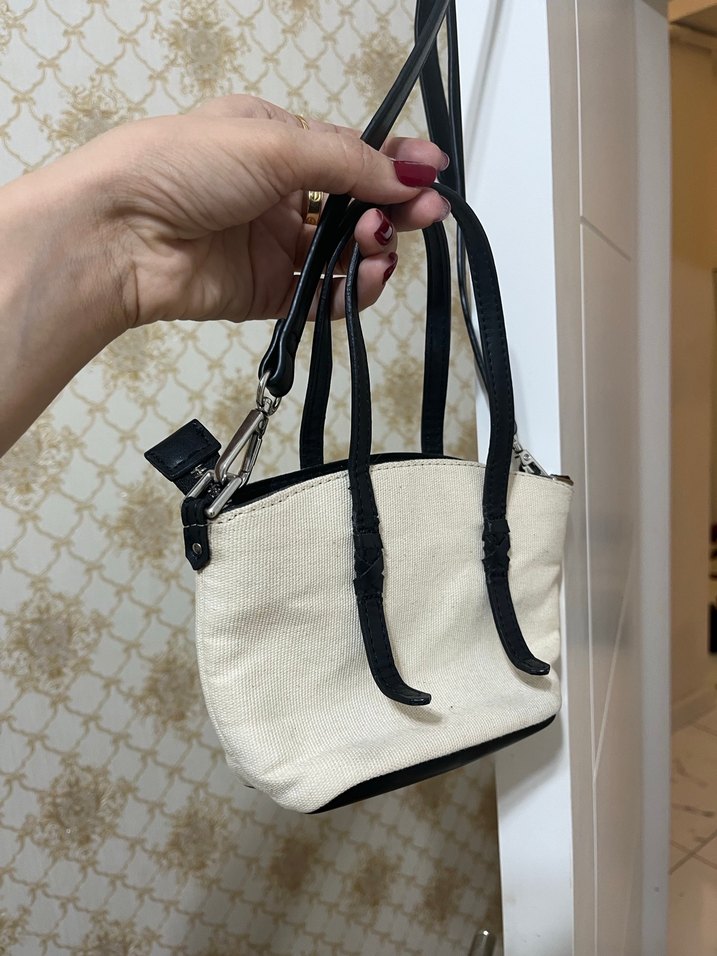 Minimalist Beyaz Deri Kadın Çanta - Görsel 4