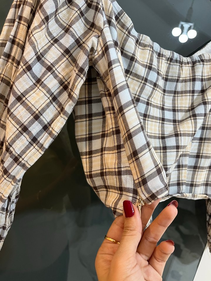 Uzun Kollu, Pileli Kısa Kesim Kadın Bluz - Görsel 5