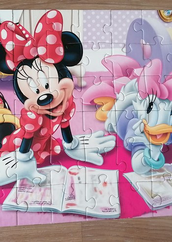 Renkli Minnie ve Daisy Puzzle