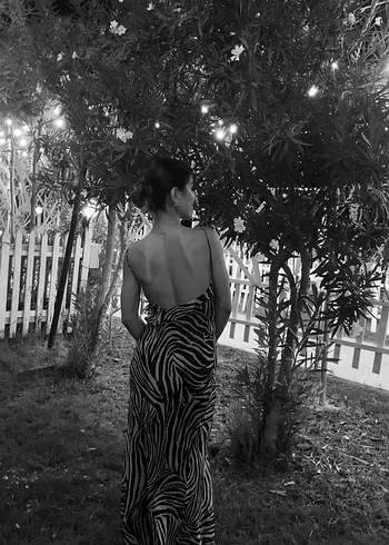 Zara Zebra Desenli Midi V Yaka Drapeli Elbise